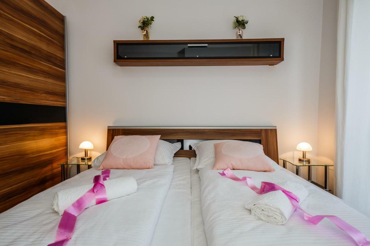 Apartman Lucija Каштела Екстер'єр фото
