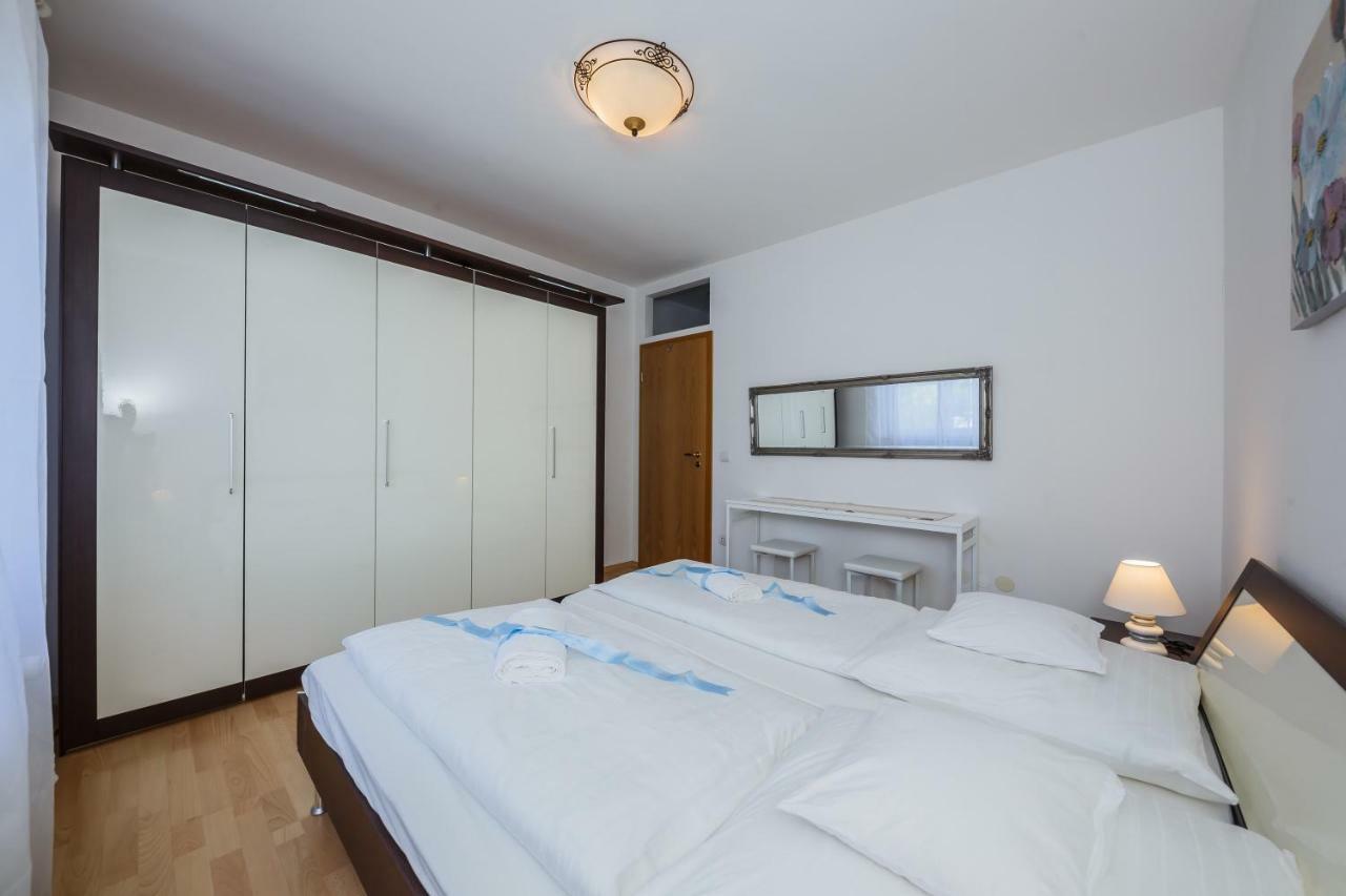 Apartman Lucija Каштела Екстер'єр фото