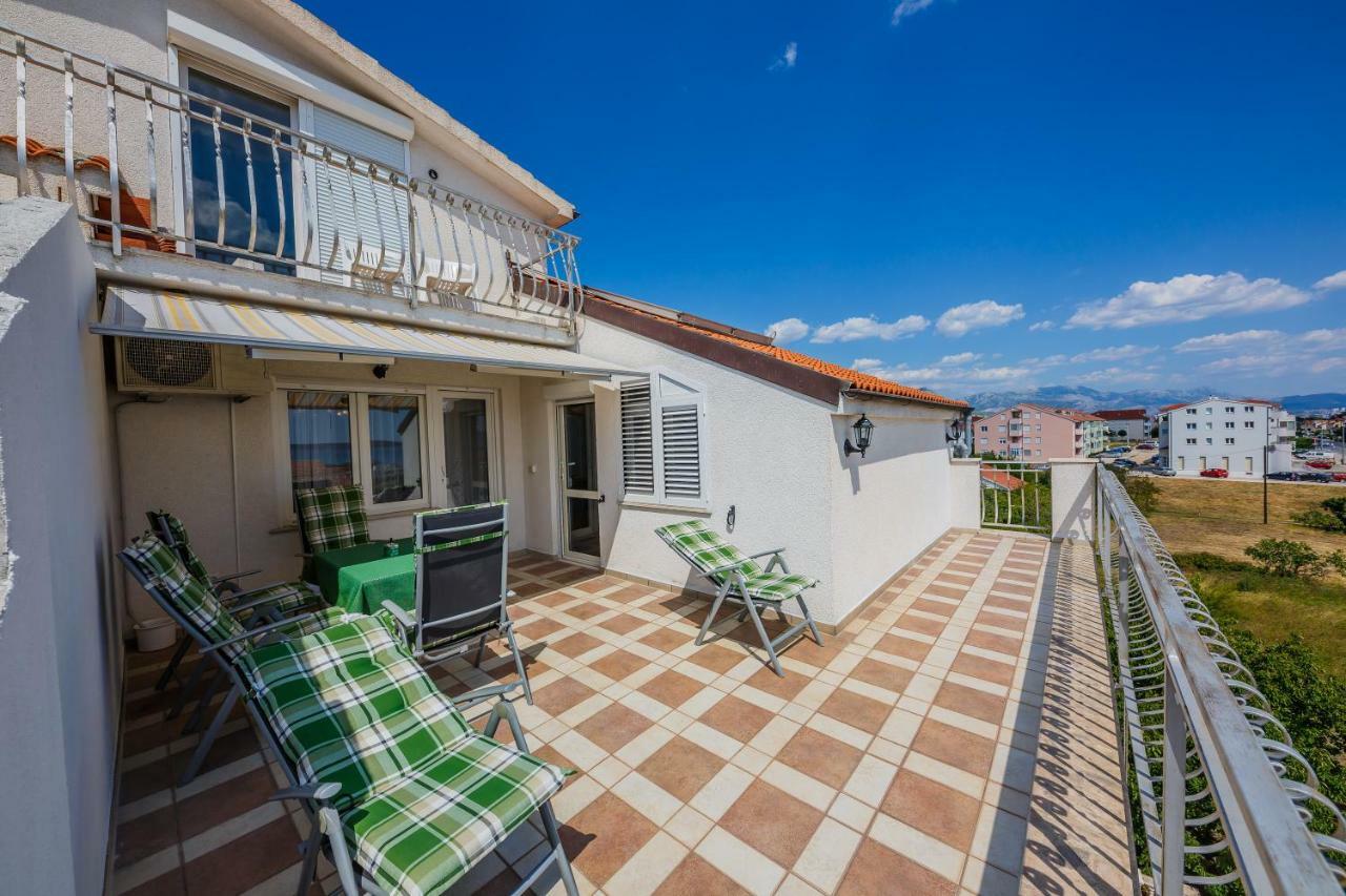 Apartman Lucija Каштела Екстер'єр фото