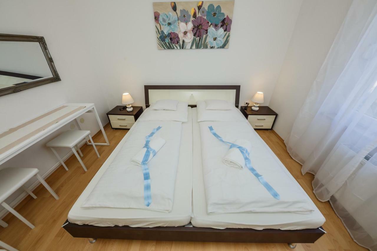 Apartman Lucija Каштела Екстер'єр фото