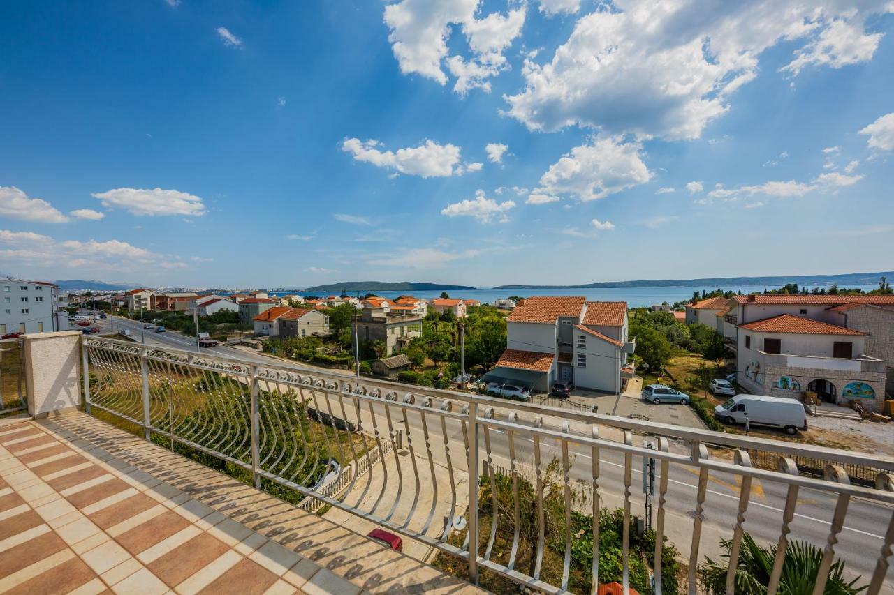 Apartman Lucija Каштела Екстер'єр фото