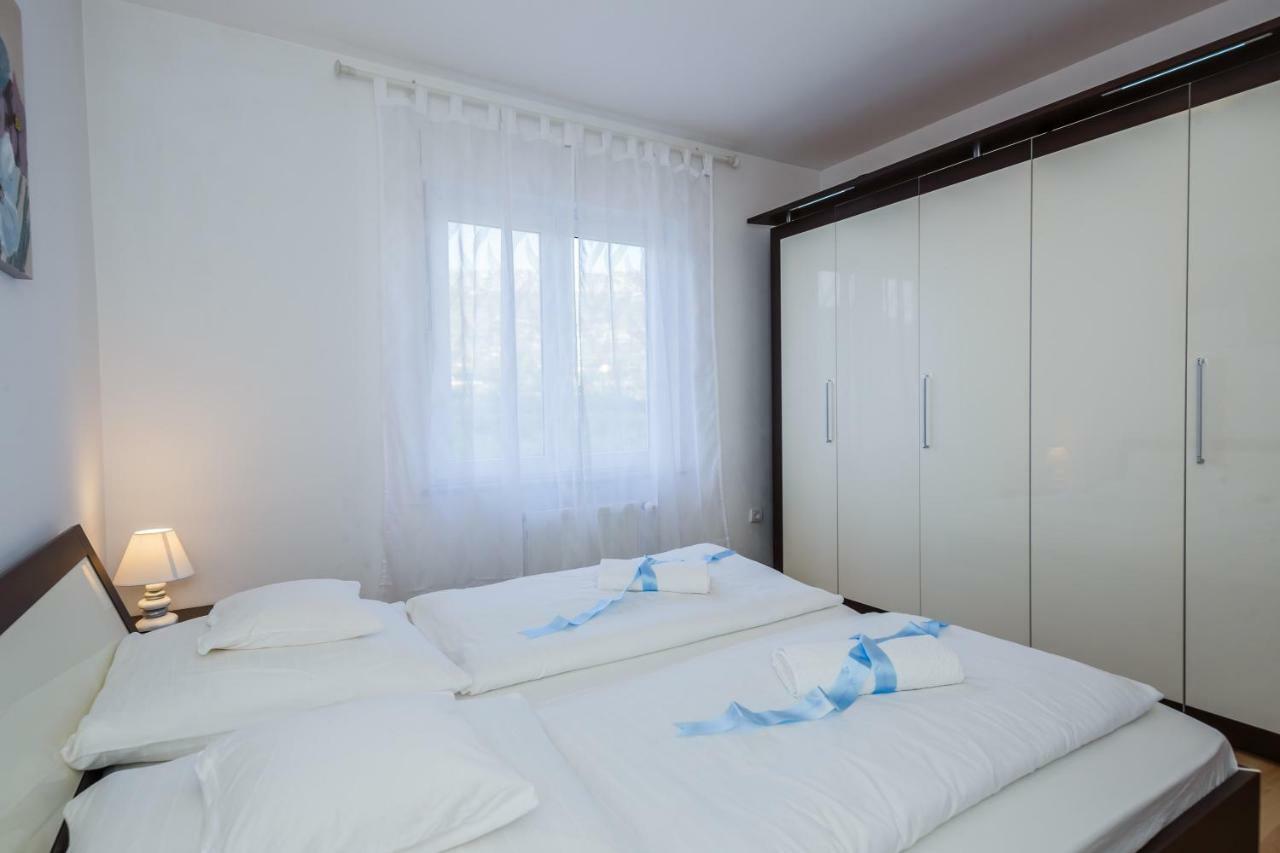 Apartman Lucija Каштела Екстер'єр фото